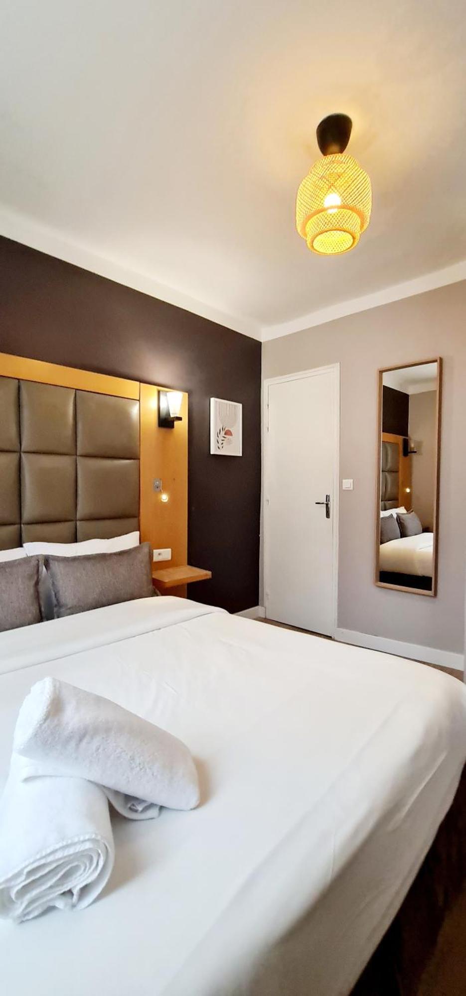 Hotel De France 18 Paris Luaran gambar