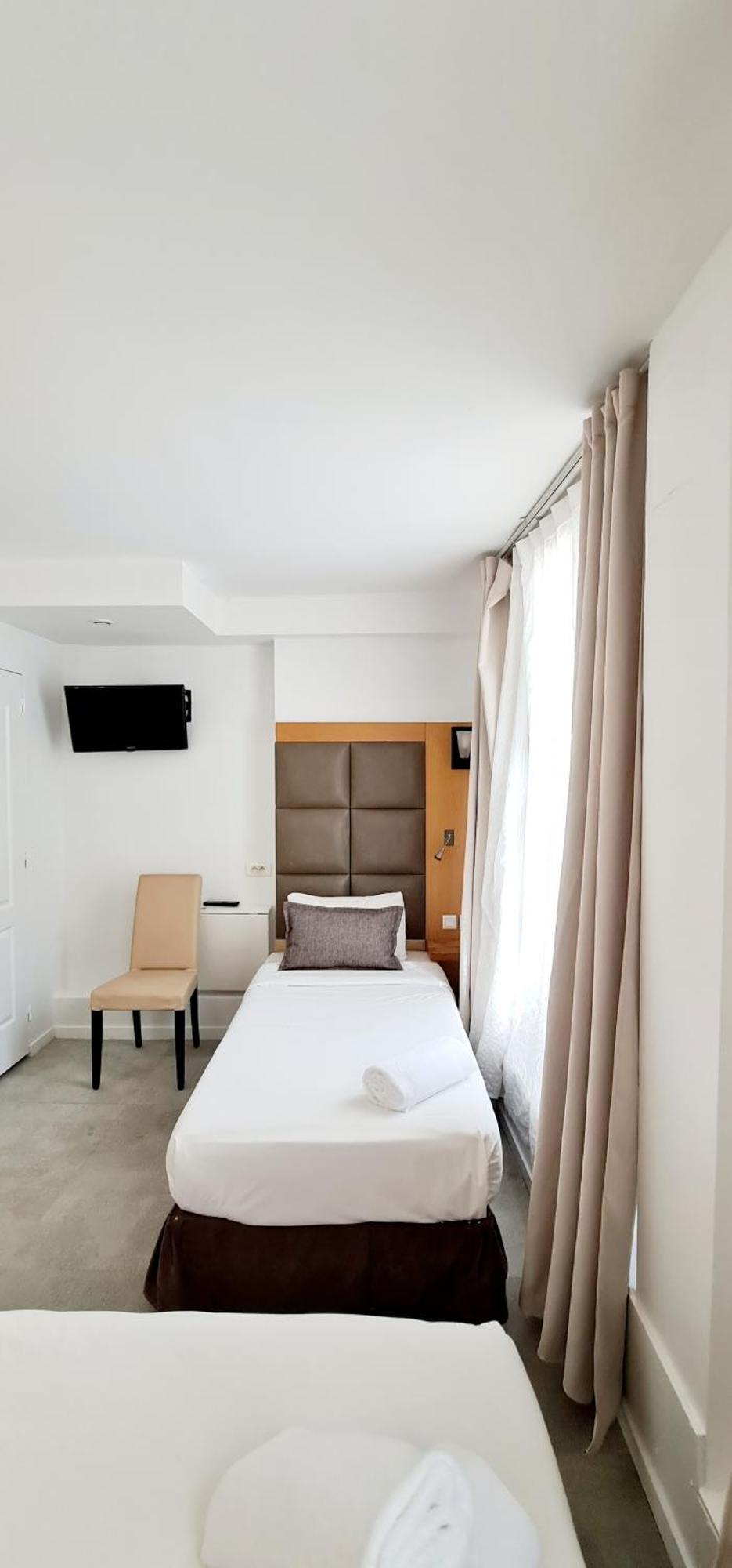 Hotel De France 18 Paris Luaran gambar